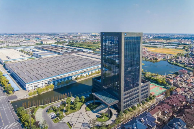 江蘇省財政廳、省科技廳聯(lián)手發(fā)布了2023年度省科技成果轉(zhuǎn)化專項資金項目的立項文件。其中，江蘇興達(dá)鋼簾線股份有限公司的“重載輪胎用高強(qiáng)度耐疲勞胎圈鋼絲(圈)研發(fā)及產(chǎn)業(yè)化”項目成功脫穎而出，獲得了省級資助經(jīng)費高達(dá)1000萬元。